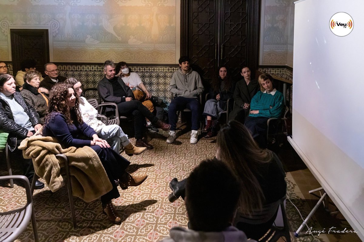 Ràdio la Veu TV (@radiolaveutv) on Twitter photo La <a href="/casacolliregas/">Casa Coll i Regàs</a>, de la mà de <a href="/FundacioIluro/">Fundació Iluro</a> i del PAD, s'ha convertit aquest passat divendres en l'espai de creació i exhibició del PAD FIDA, on artistes digitals i en el cas de PAD SOCIAL juntament amb entitats socials de Mataró, han mostrat les seves obres.
📷 <a href="/bautadivori/">Bauta d'ivori</a> La <a href="/casacolliregas/">Casa Coll i Regàs</a>, de la mà de <a href="/FundacioIluro/">Fundació Iluro</a> i del PAD, s'ha convertit aquest passat divendres en l'espai de creació i exhibició del PAD FIDA, on artistes digitals i en el cas de PAD SOCIAL juntament amb entitats socials de Mataró, han mostrat les seves obres.
📷 <a href="/bautadivori/">Bauta d'ivori</a>