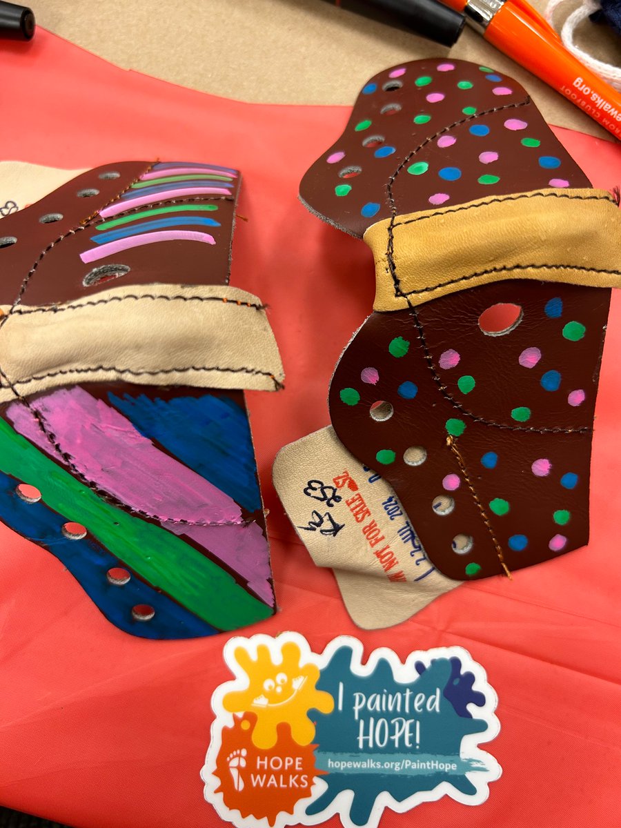 JessWillmes's tweet photo. Such an inspiring craft with 4-H. Hoping this spreads some joy. Hope Walks! I love that a simple arts project can brighten a child’s life! 💙
#ARTinspiresJOY
@KEDCGrants 
@KedcARTS https://t.co/M5DEhdI6Ua