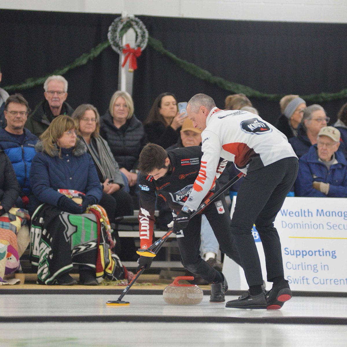 swbooster's tweet photo. A full house watched Brad Gushue and Kevin Koe during the opening day of mens action at the RBC Dominion Securities Western Showdown today @CURLSASK @sc_curlingclub 

📸 STEVEN MAH https://t.co/fz3TmrwCur
