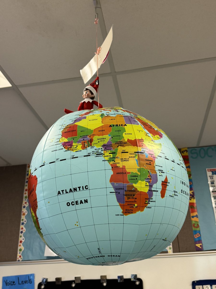 Jennychrisman's tweet photo. Holly Jolly came back to our classroom. She had fun watching us from the globe. She left another note with a joke from Santa. “What do elves study in school? The elfabet!” @CASDRainbow @CoatesvilleASD #fox29goodday https://t.co/i5GAY4qFrG