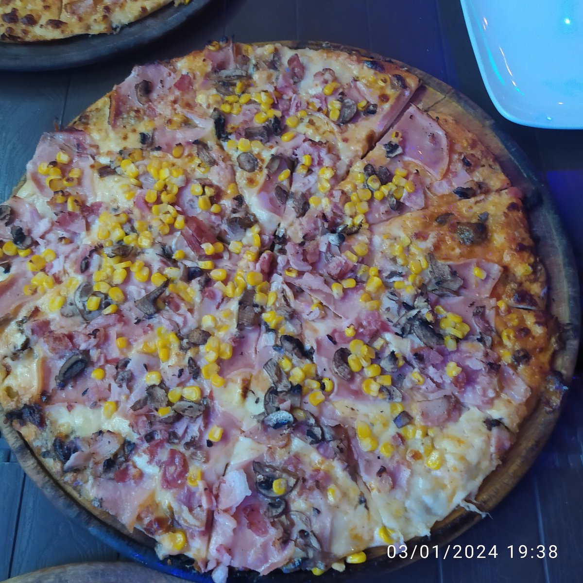 randomresto's tweet image. Pizzería Milán 92
4.3⭐ (1424) $$
3001 Carrera 18 entre calles 54A y 55, Barquisimeto 3001, Lara, Venezuela
maps.google.com/?cid=130960794…