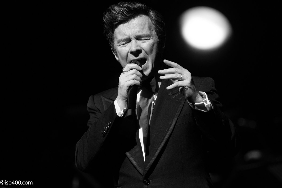 iso400photo's tweet photo. Started my eve with the legend that is Rick Astley performing his Swinging Christmas show at the Brighton Ctr @BrightonCentre #rickastley https://t.co/rLvuTYTriq
