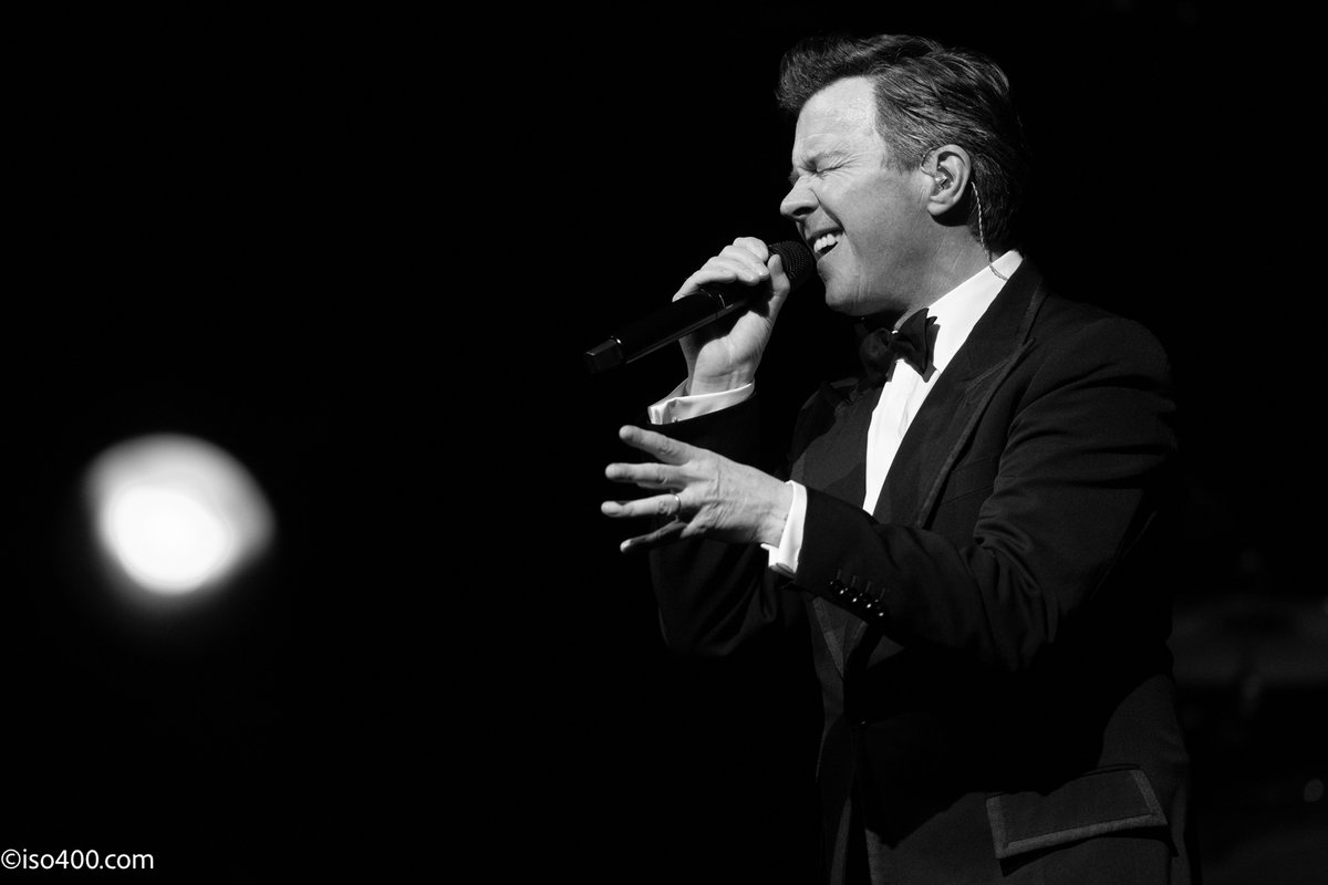 iso400photo's tweet photo. Started my eve with the legend that is Rick Astley performing his Swinging Christmas show at the Brighton Ctr @BrightonCentre #rickastley https://t.co/rLvuTYTriq