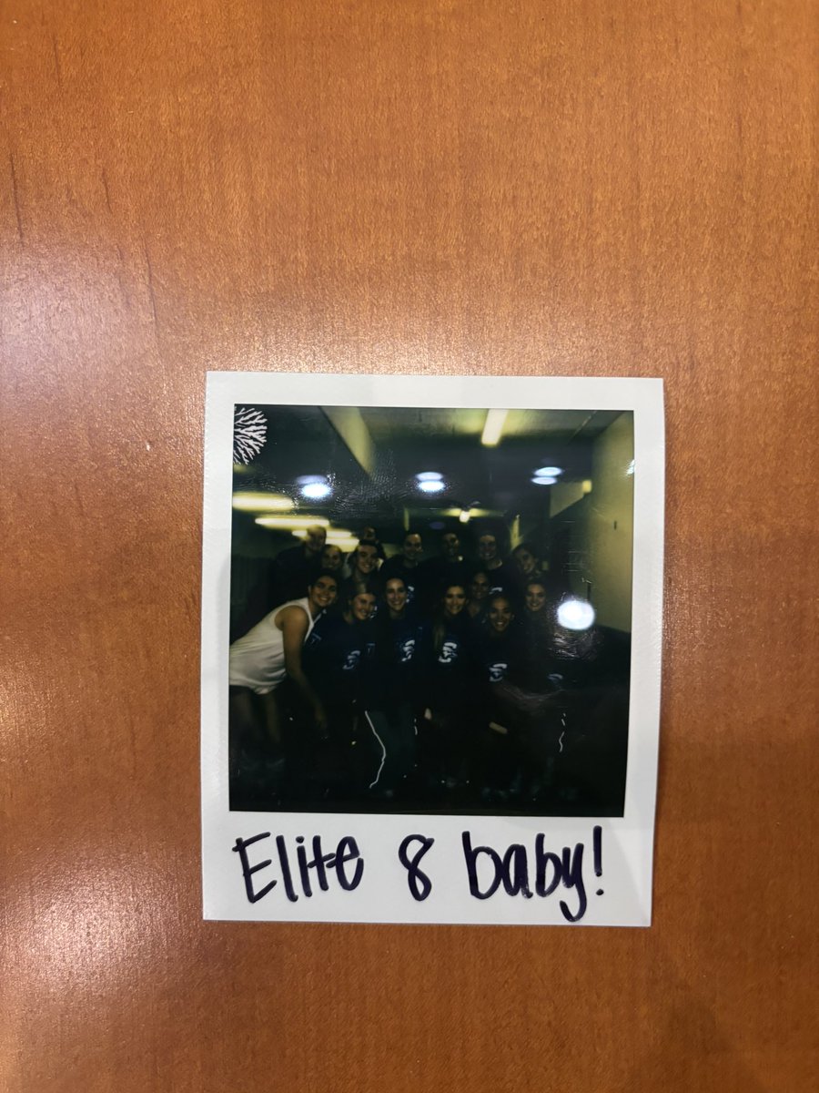 Elite 8 baby! 

#GoJays x <a href="/NCAAVolleyball/">NCAA Women's Volleyball</a>