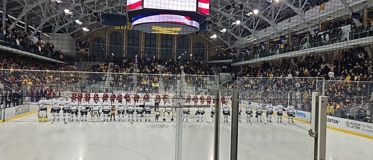 jfk81's tweet image. Here at @YostIceArena for tonight's @umichhockey Game vs Wisconsin!  #GoBlue #ScoreAGoal #WinTheGame
