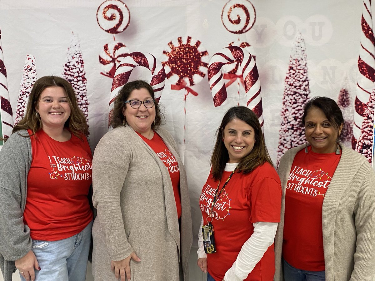 FatimaAlibhai1's tweet photo. Fun with the best team. Team SDI #wearedegan #onelisd https://t.co/TFpMjafcUv