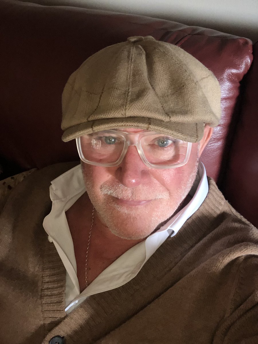 Been cold and wet today. Rose and me went to Hatfield Forest to feed the ducks. Have a good weekend out there ⚒️💙