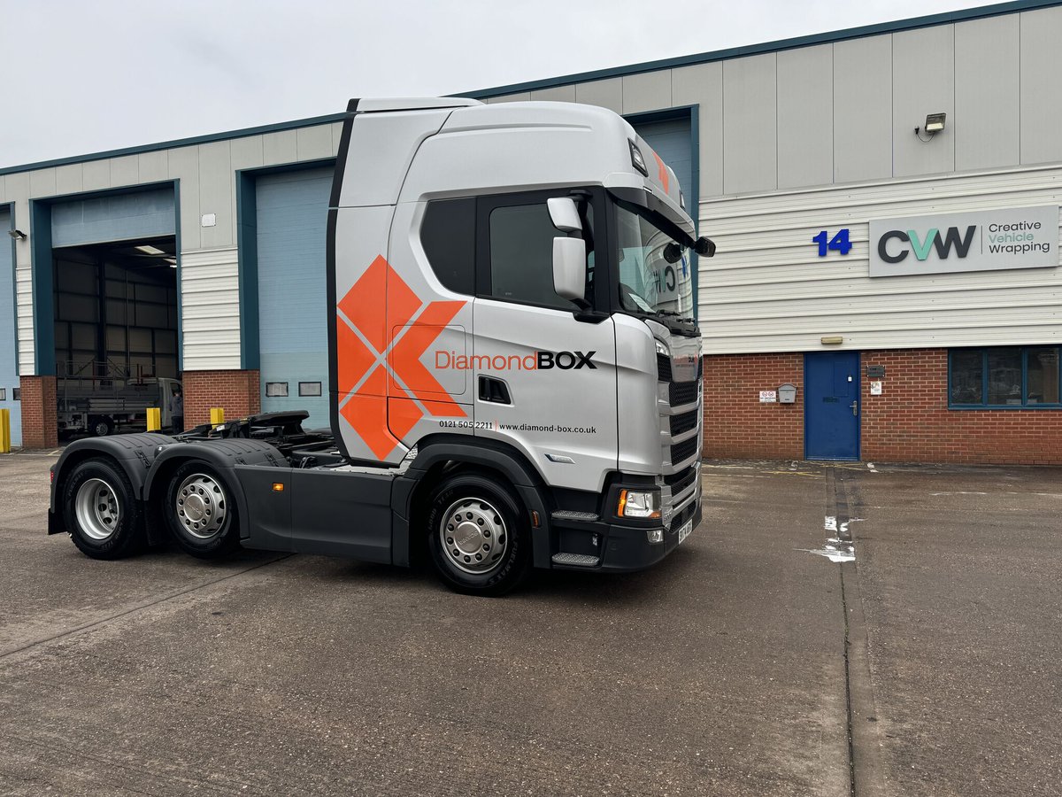 keltruck's tweet image. New @DiamondBoxLtd 500S #SuppliedByKeltruck.

#DiamondBox #WestBromwich #WestBrom #BlackCountry #WestMidlands #WestMids #B70 #England 🏴󠁧󠁢󠁥󠁮󠁧󠁿 diamond-box.co.uk

👏🏻 @HorobinDanny

Spec &amp;amp; order your new #Scania at keltruckscania.com/sales. #YouCanHaveTheBest