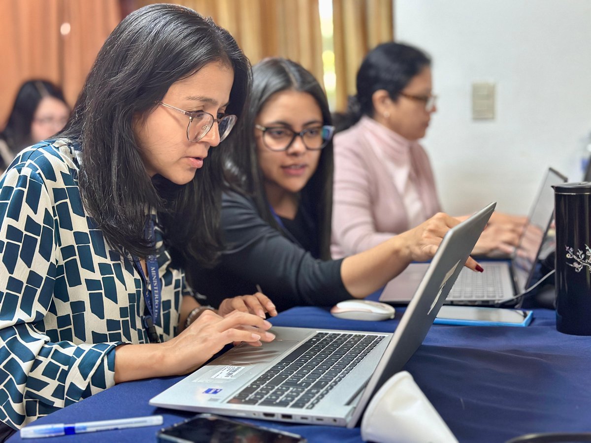 BuenaGobernanza's tweet photo. ✅Concluimos el taller sobre evaluación socioeconómica de proyectos de inversión pública.

💡 Gracias a los esfuerzos conjuntos con @HaciendaSV fortalecemos capacidades para priorizar inversiones en sectores clave como obras públicas, medio ambiente y educación. 

Por  @BMZ_Bund https://t.co/ZOTrYke6B8