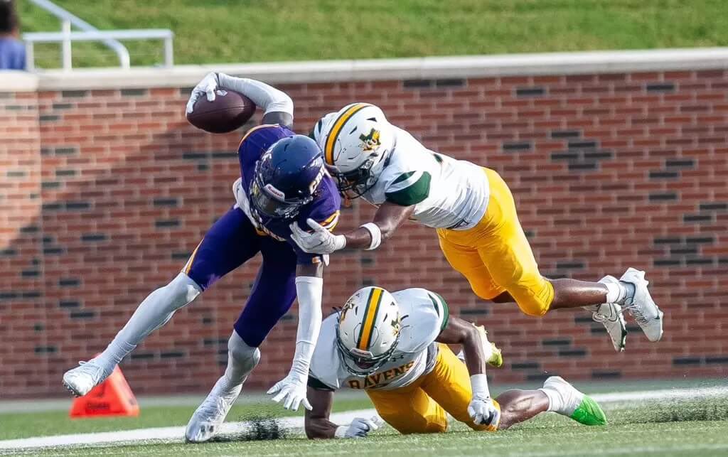 #AGTG after a conversation with <a href="/Ramirezedward58/">Edward Ramirez</a> l am blessed to say I have received a offer from Westgate Christian University
<a href="/DezBlackCoach/">Dez Black</a>
<a href="/coach_u87/">Coach Urgelles</a>
<a href="/Coach_Bragg/">Jacob Bragg, M.Ed.</a> <a href="/DerekLaMothe2/">Derek LaMothe</a>