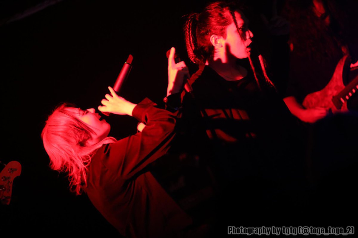 clama_official's tweet photo. 2024.12.02(Mon)

Tonighve presents "Present"

EXCLAMATION LAST LIVE

at 福岡graf

photo by @toge_toge_2 

① https://t.co/qaBGaxSyQK