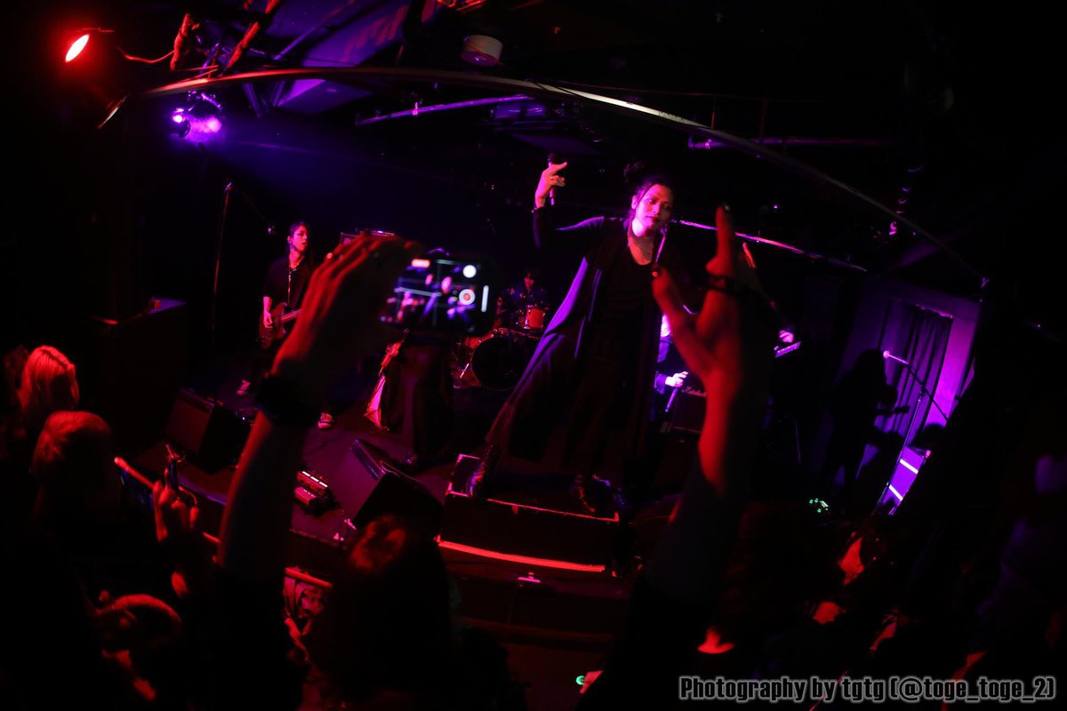 clama_official's tweet photo. 2024.12.02(Mon)

Tonighve presents "Present"

EXCLAMATION LAST LIVE

at 福岡graf

photo by @toge_toge_2 

② https://t.co/owI1TixKPk