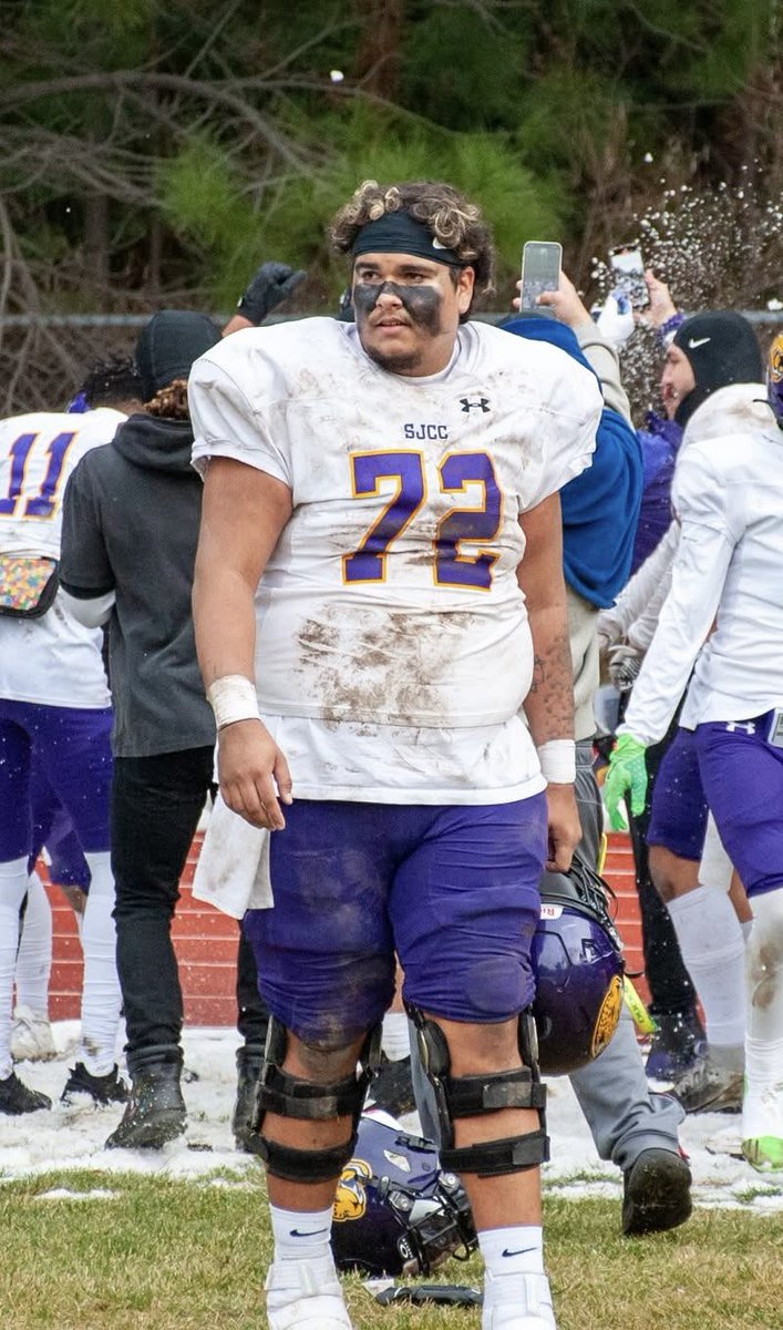 Full Season Tape 
FBS D1 Bounceback 
(Practice film pinned on profile)

6’4 | 320lbs
3x3 | 3.68 GPA

Just looking for opportunities!
WATCH HERE⏬️‼️

hudl.com/v/2QFXjr