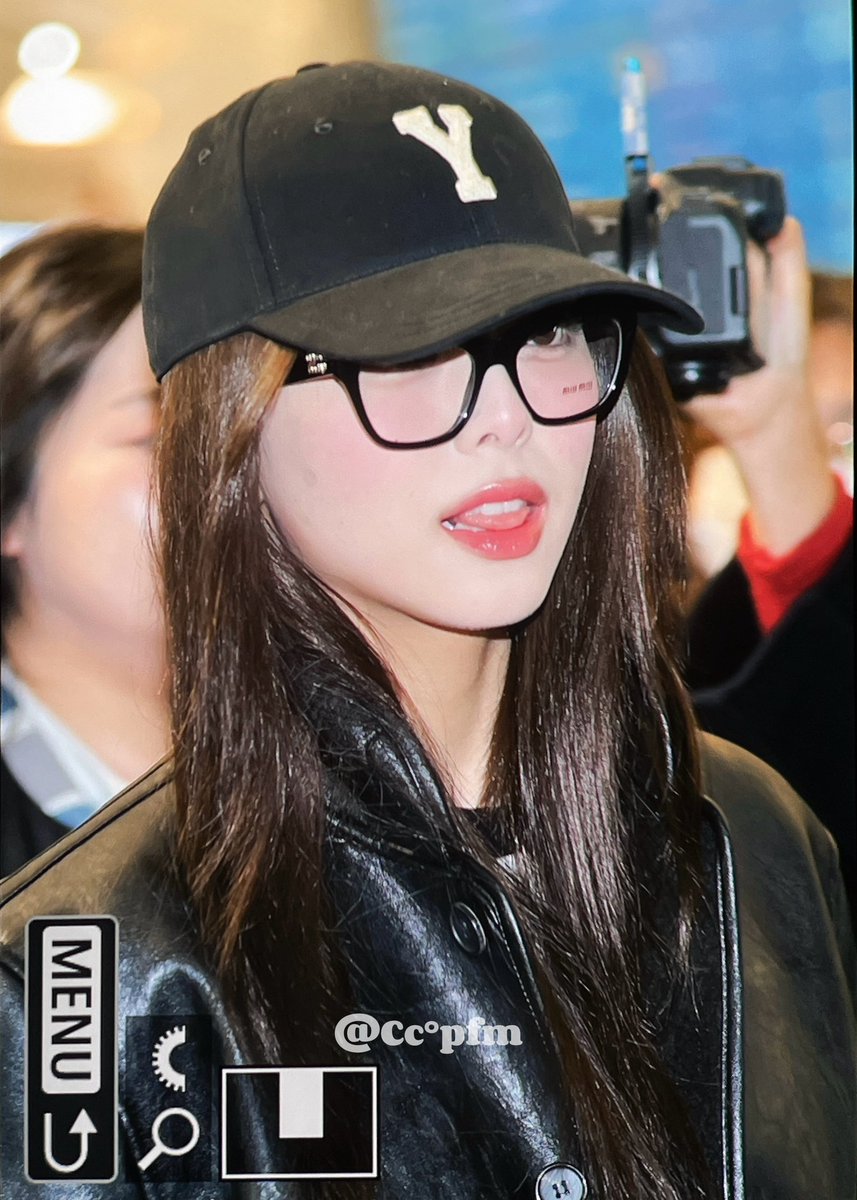 cc_pfm's tweet photo. 241214 ICN

#ITZY #있지 #YUNA #유나 https://t.co/ASWfjHqYX5