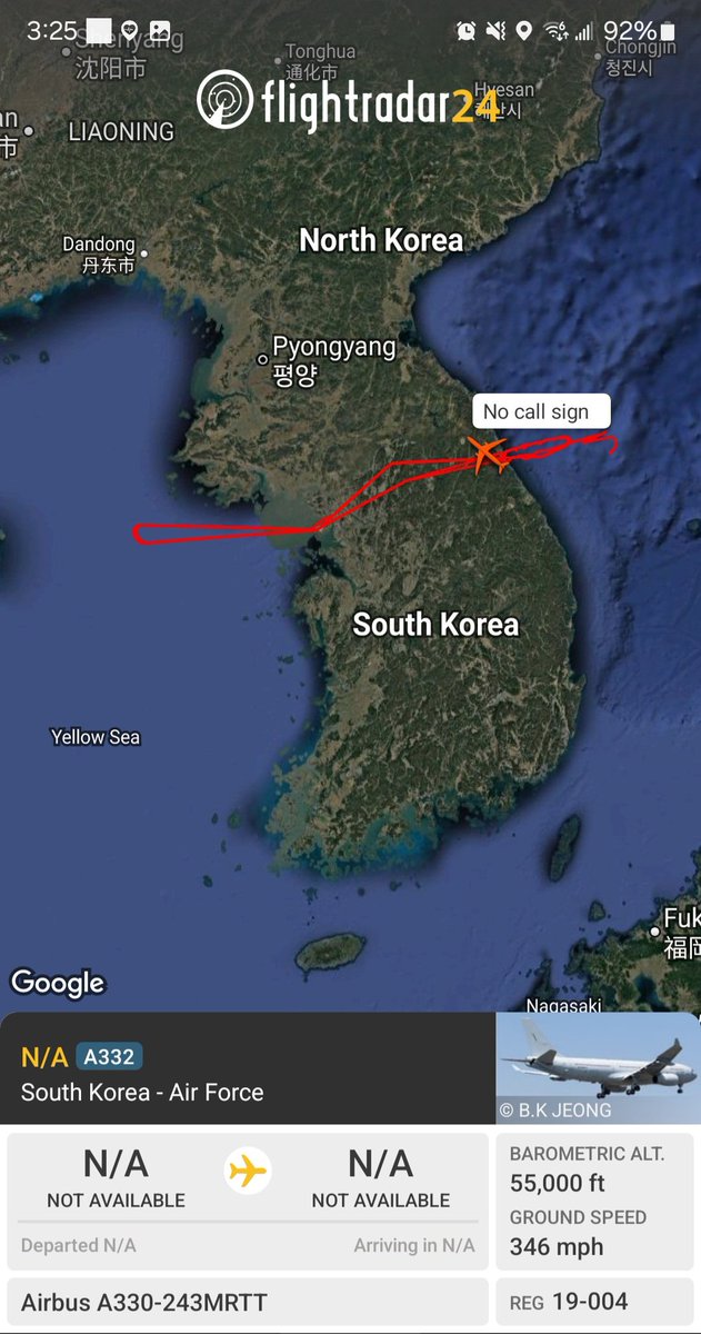 Borrowed7Time's tweet photo. South Korea:

ROKAF UAVs monitoring the border &amp; beyond:

A KUS-FS MUAV #71FD4A at FL400 and a misidentified RQ-4B Global Hawk #71F8EA at FL550.
@sipjack1776 https://t.co/SqlVV0pibU