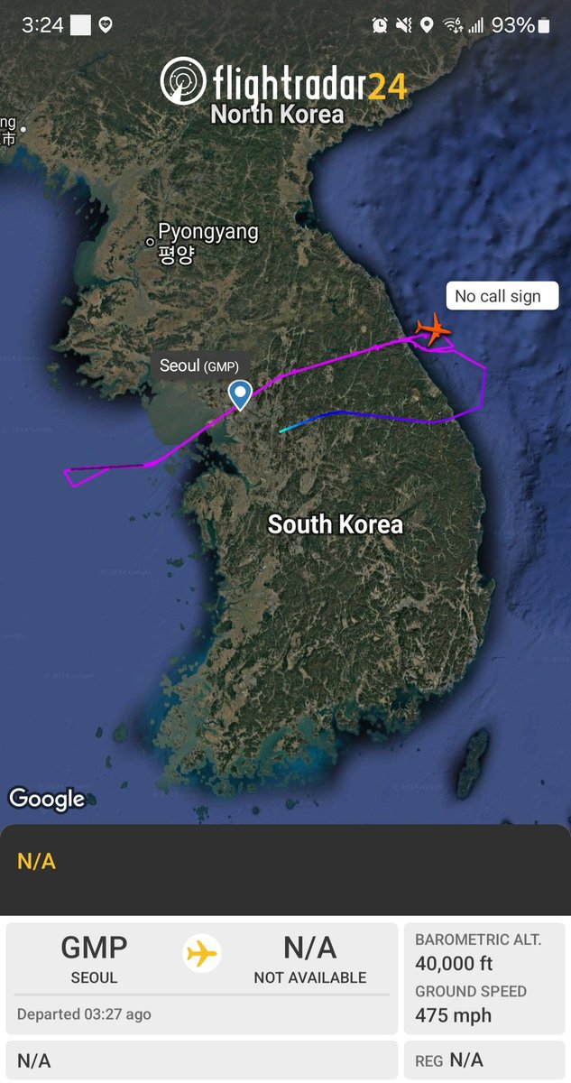 Borrowed7Time's tweet photo. South Korea:

ROKAF UAVs monitoring the border &amp; beyond:

A KUS-FS MUAV #71FD4A at FL400 and a misidentified RQ-4B Global Hawk #71F8EA at FL550.
@sipjack1776 https://t.co/SqlVV0pibU