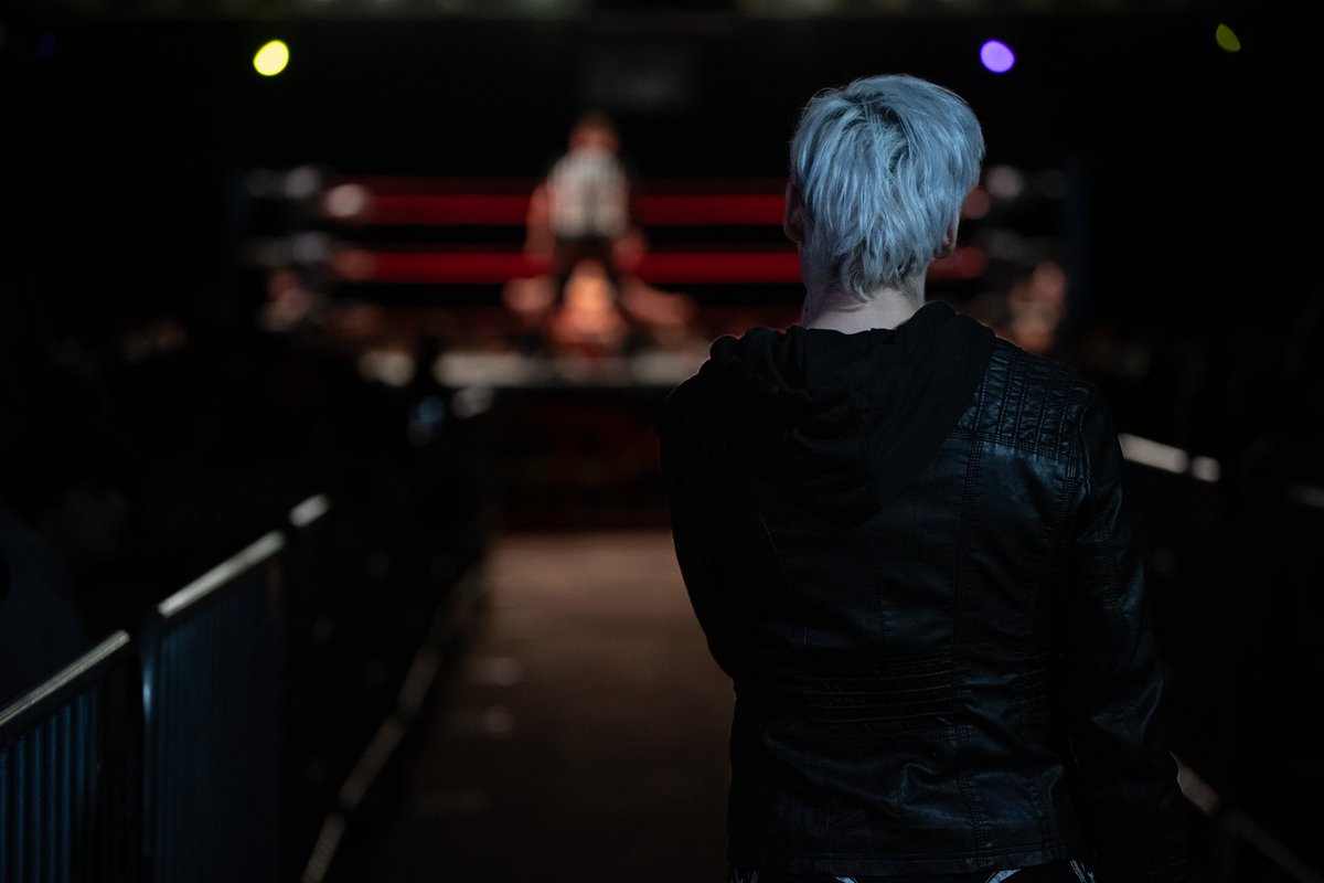 drogenius's tweet photo. @WeAreRosemary scoping out her next victim! https://t.co/1VeSEcs7Pf