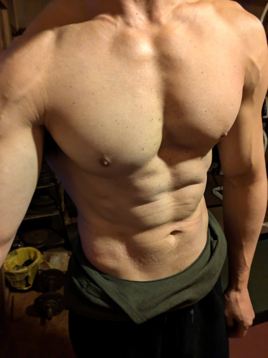 ゆー防 tweet media