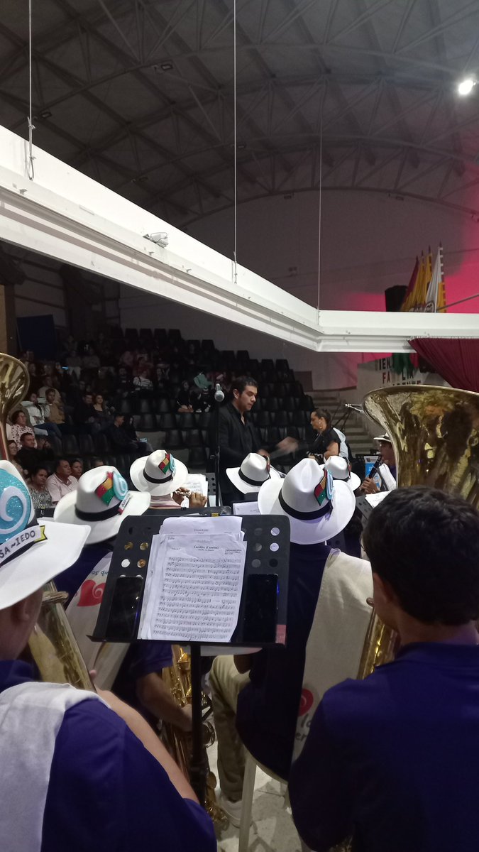 bsanserma's tweet photo. Grandioso evento. https://t.co/NyDxafD7B7