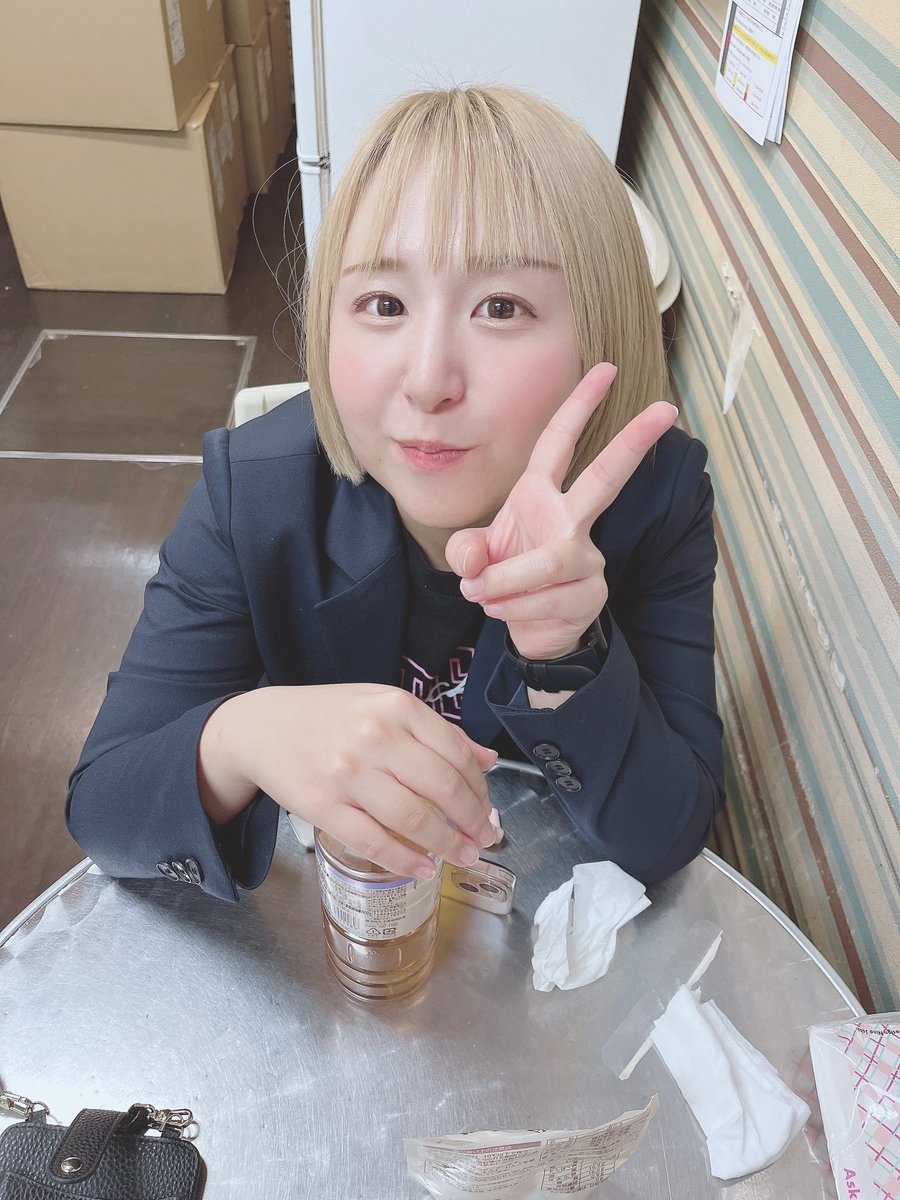 なーちゃん ① Geu0PJAbsAA3W6b.jpg