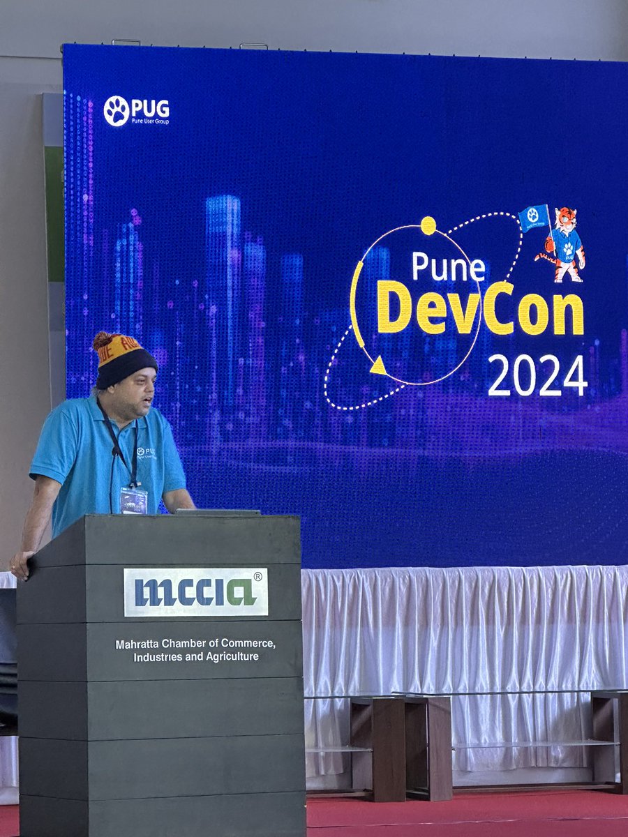 PuneUserGroup's tweet photo. Our beloved volunteer @mayur_tendulkar on stage talking about @PuneUserGroup at #PuneDevCon #Pune #DevCon2024 https://t.co/dYPxKhBl8i