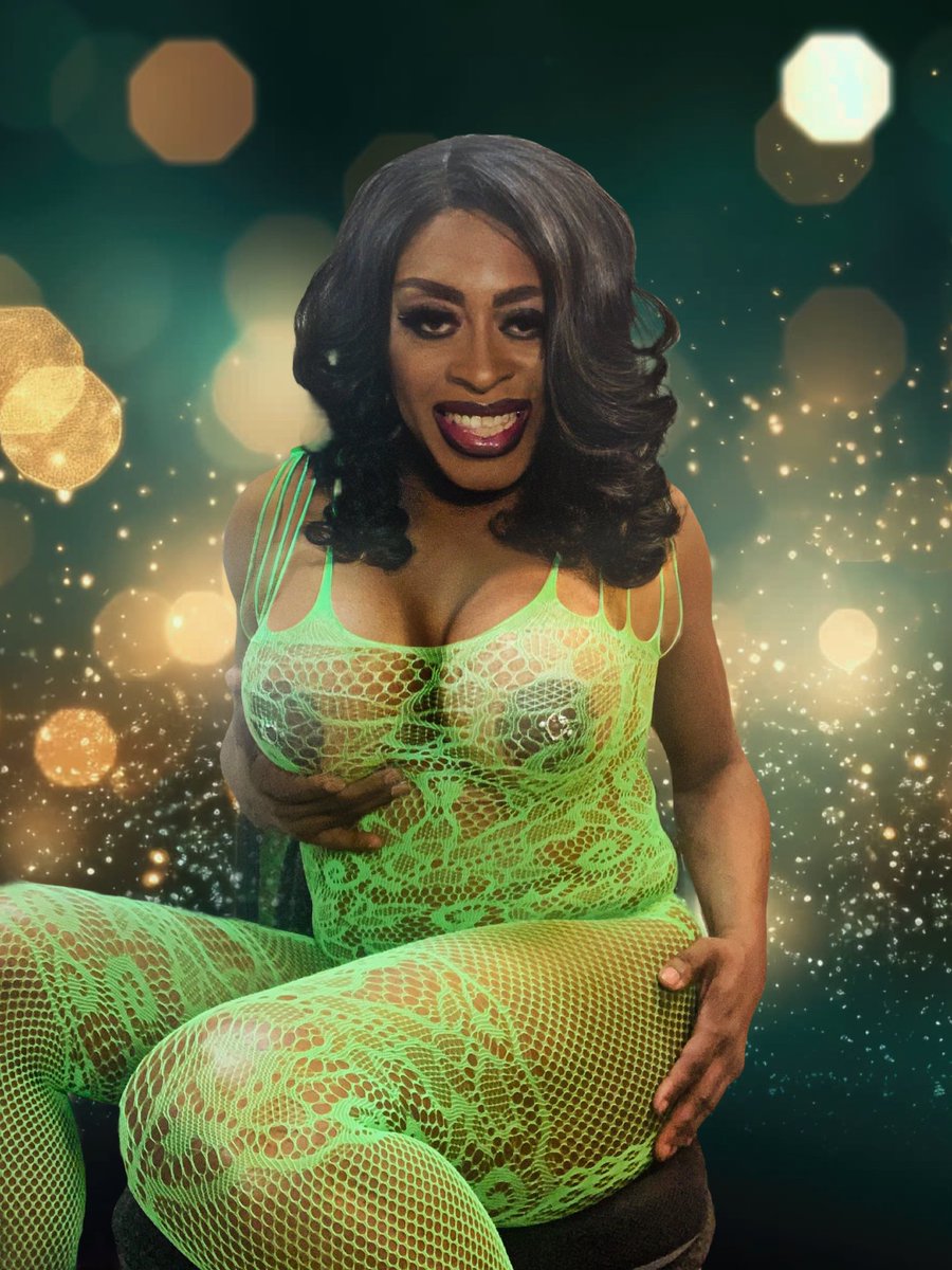 blu_ebony's tweet photo. Cd Ebony Blu!!! Come talk to me my dms are open! https://t.co/5KWQsYYN61