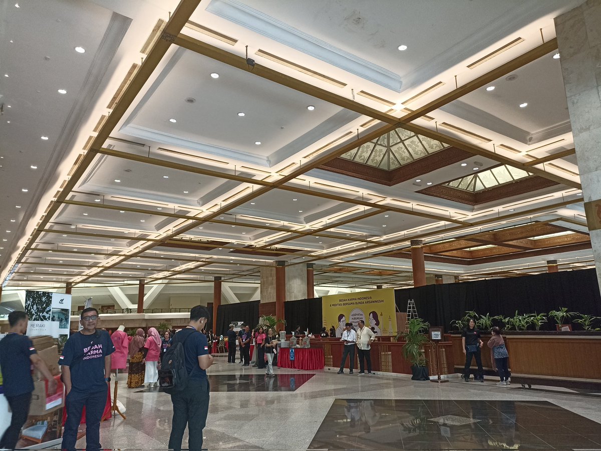 rika_tsan's tweet photo. Dgn Proses Mengenali, maka akan mampu menguak akar permasalahan dan akhirnya dapat menemukan solusi yg lebih tepat. 

Datang dan kenali dirimu lebih baik lagi! 

#BedahKarma
#BedahKarmaIndonesia https://t.co/CEC7nLTjgh