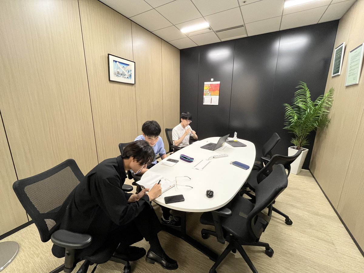MSDsaiyo's tweet photo. 皆さん、こんにちは。
寒くなってきましたね。
先日の入社前研修では、内定者同士の交流を目的として他己紹介を行いました☺️
内定者同士で共通点が��つかり、盛り上がりました✨✨

#エムエスデー #システムエンジニア #入社前研修 #池袋 https://t.co/JQnfGfx5vB