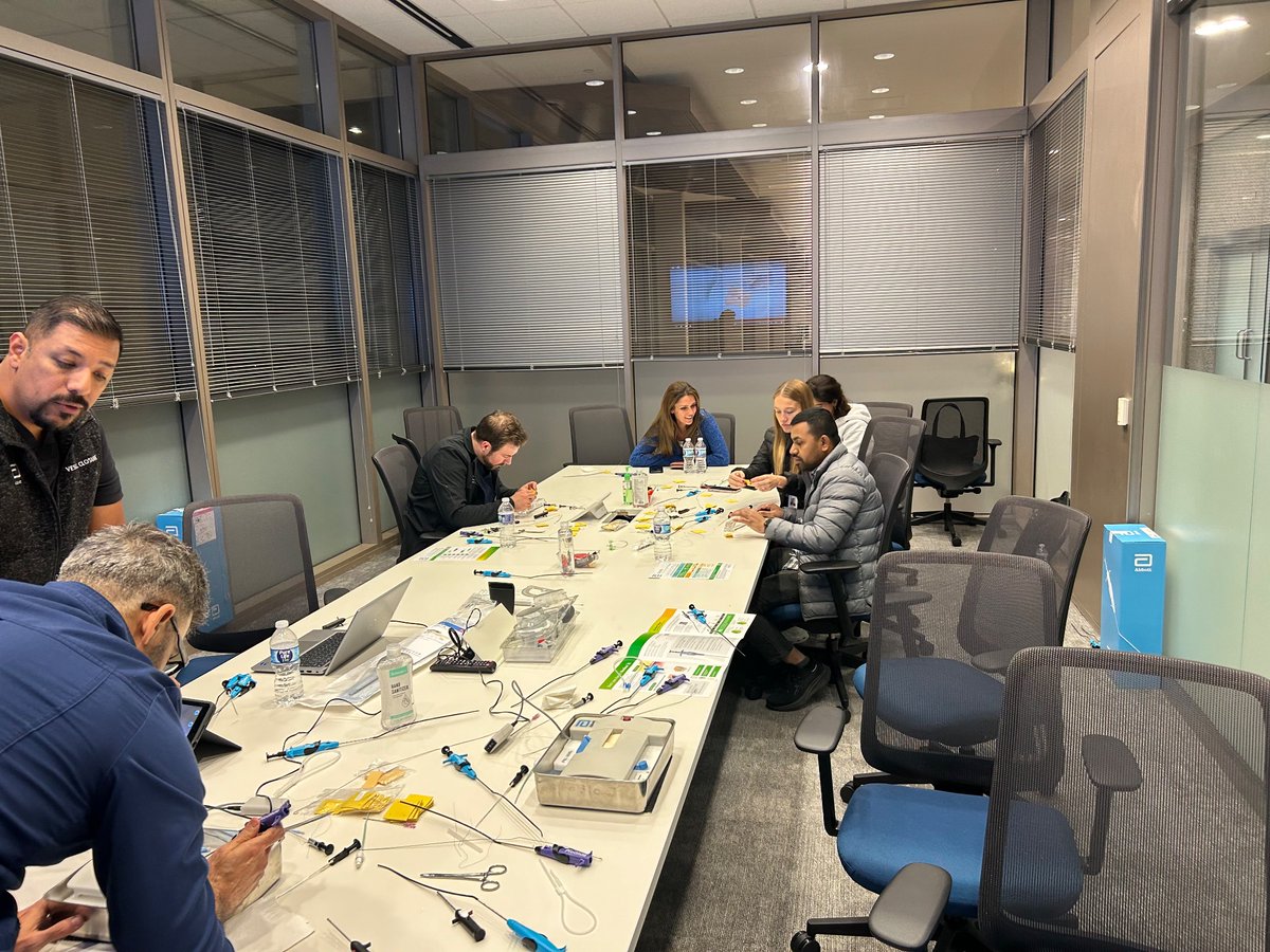 HCAHoustonCVD's tweet photo. Fellows enjoying a workshop on percutaneous vascular closure techniques!
#perclose #sutures #vascular https://t.co/gYVm6TrFwd