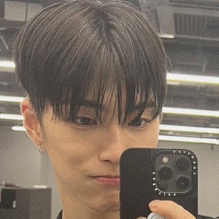 hsh_bbm's tweet image. 홍승한이너무좋아서심장마비오기직전