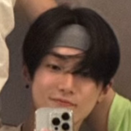 hsh_bbm's tweet image. 홍승한이너무좋아서심장마비오기직전