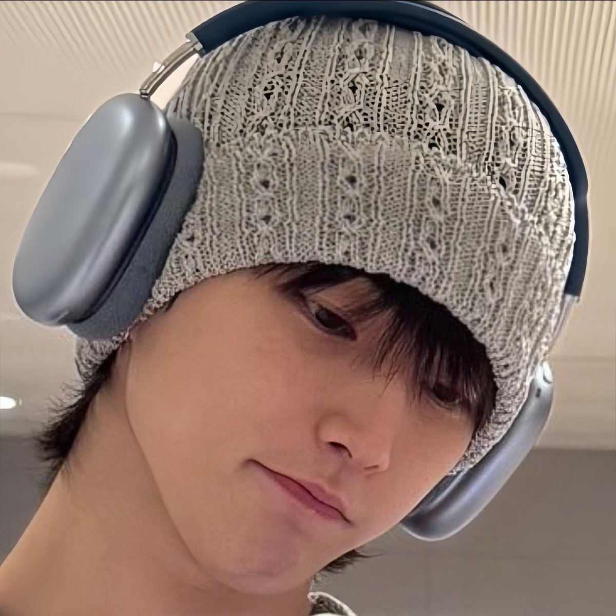 hsh_bbm's tweet image. 홍승한이너무좋아서심장마비오기직전