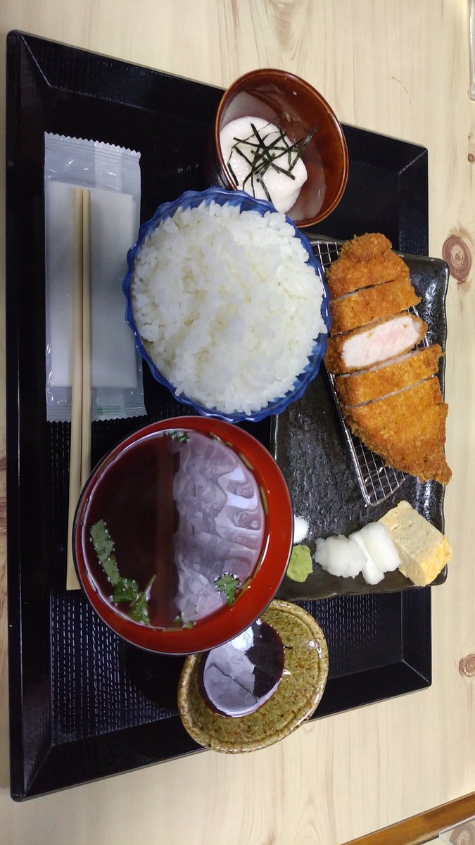 113uWY8ile8wppT's tweet photo. A pork cutlet specialty shop in a corner of a rural town. The pork, salt, wasabi, how to eat, how to fry, and the attention to detail make it even more delicious. Who would have thought that there would be such a delicious pork cutlet specialty shop in a rural town?
#agemon https://t.co/V1yyYTBiGs