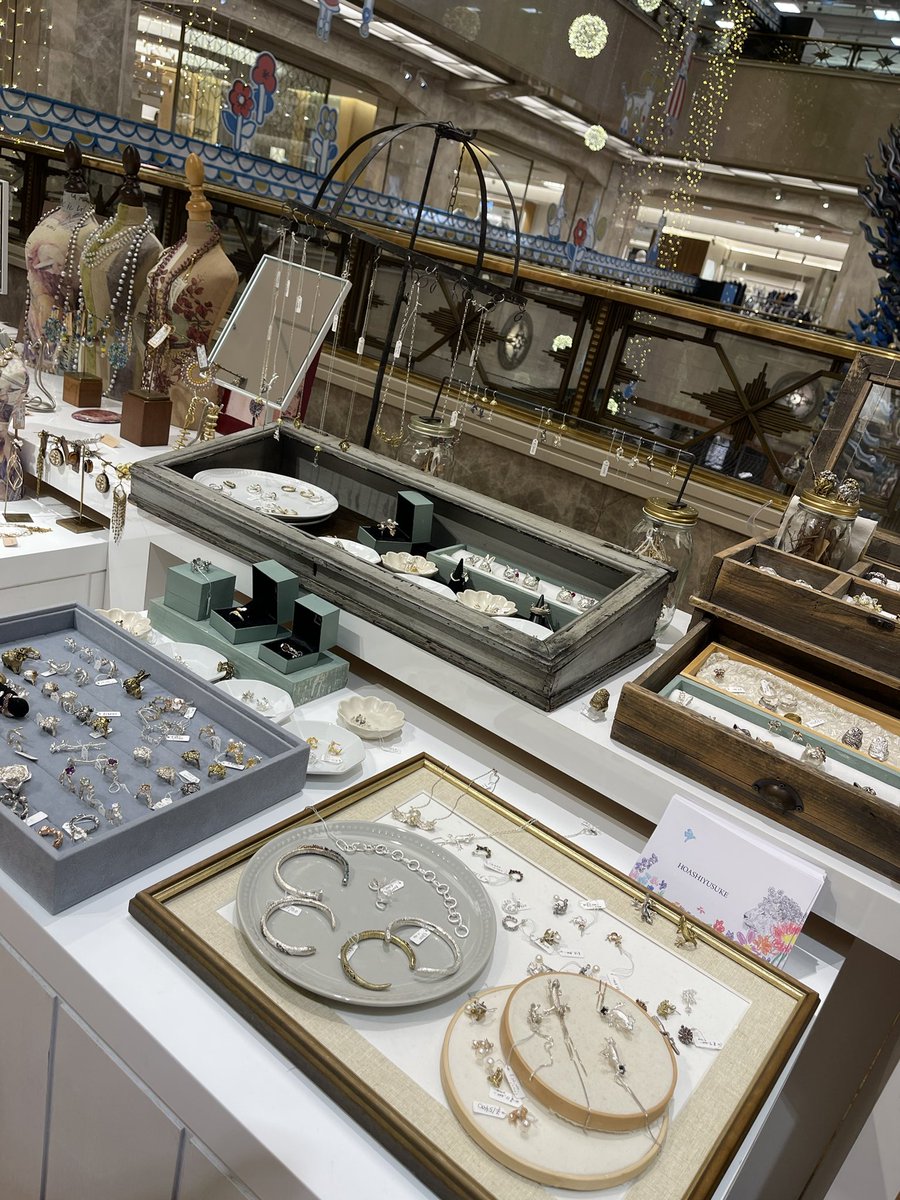 ポップアップのお知らせ

日本橋三越本館3階
12/11〜12/25

エキュート品川2階
12/16〜2025.1/13