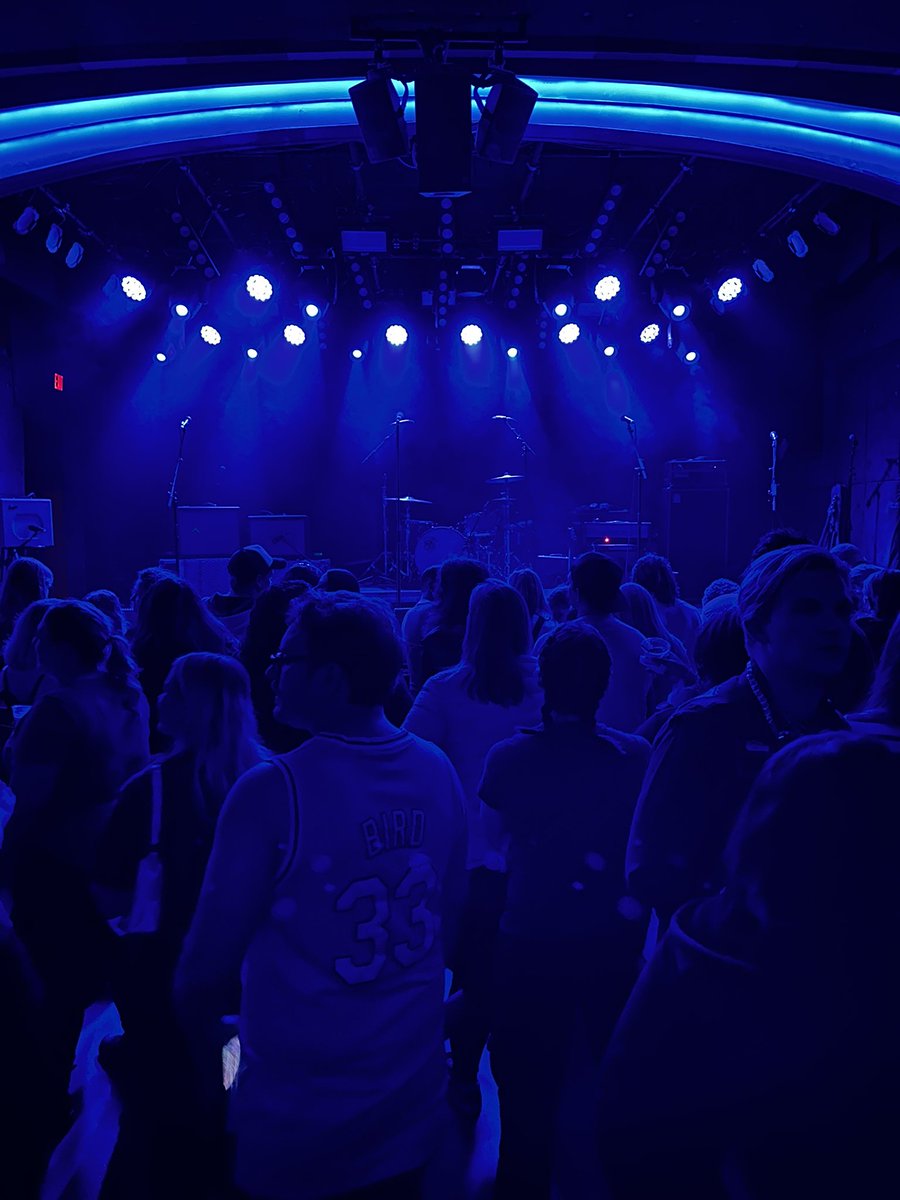 HelloNuzzo's tweet image. About to see @thematchesband , 20 years since they released this album. I can’t even explain how excited I am. Let’s party friends.