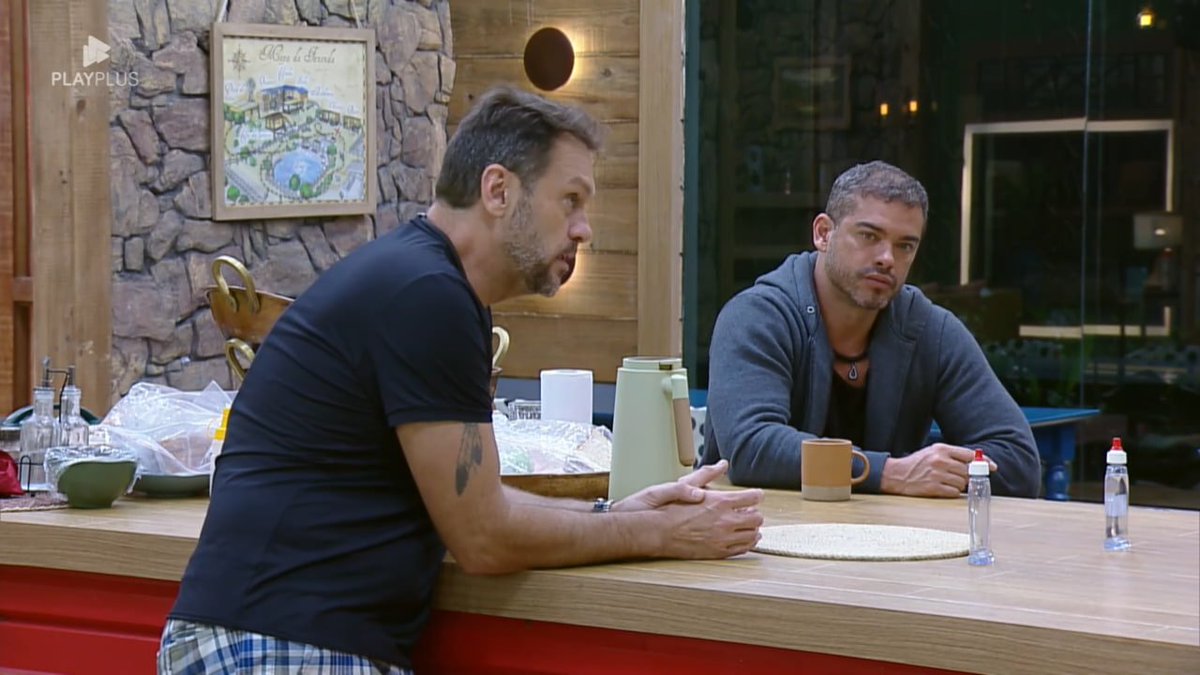 🔥 Peões criticam Sacha por atuar no jogo e utilizar sua profissão de cineasta em benefício próprio: 'Veio preparado' 

Gilsão: "O fato dele ter vindo preparado e já ter como profissão o fato de ser atuar e viver isso, acho que ele tá um passo À frente. Não tá, não?"

Albert: