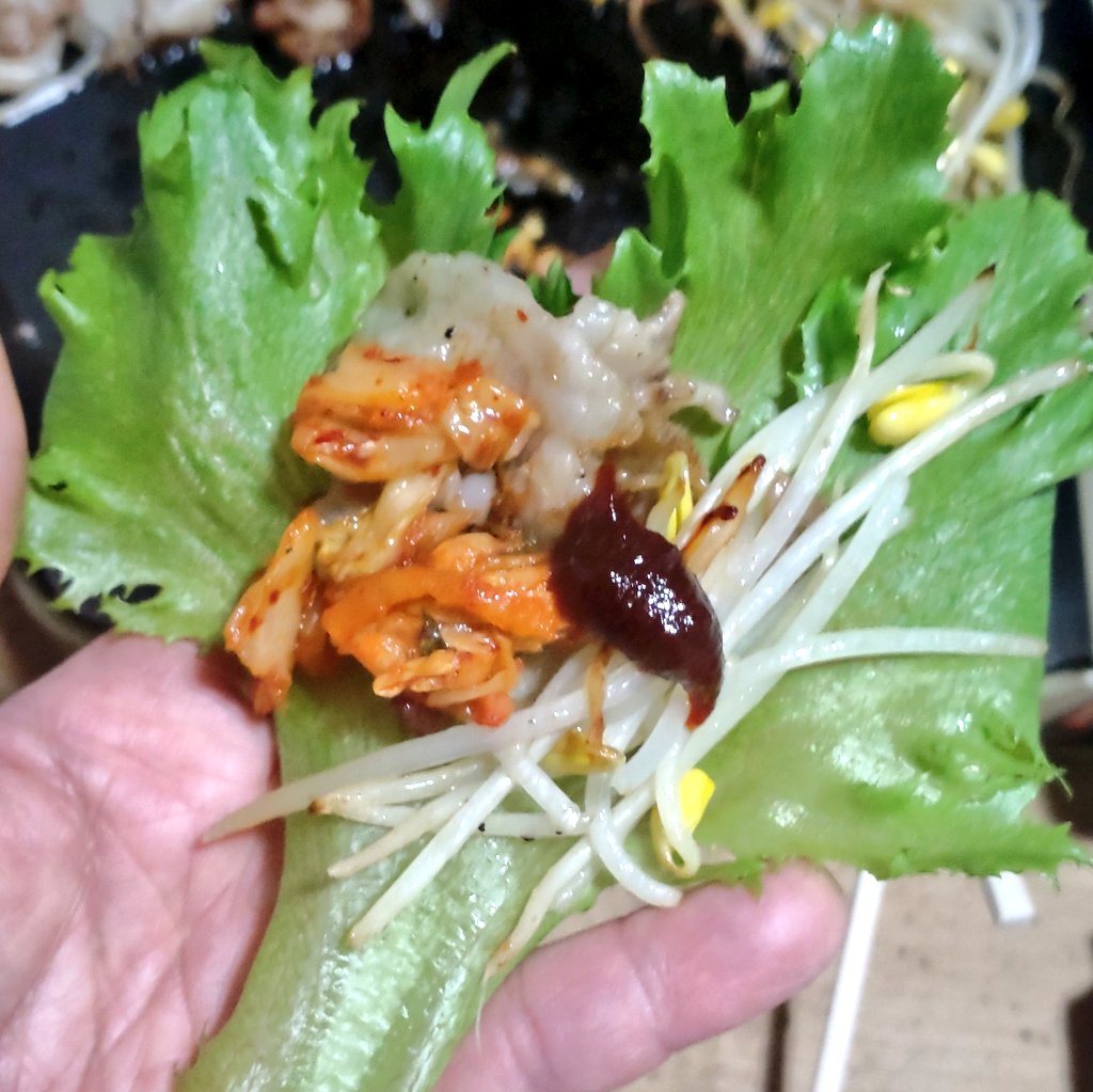 nomisugimasenyo's tweet photo. サムギョプサル風なものを
作ってみた。

やはり、野菜を
たくさんとれるのは
凄くいい！ https://t.co/dpFnQiBcey
