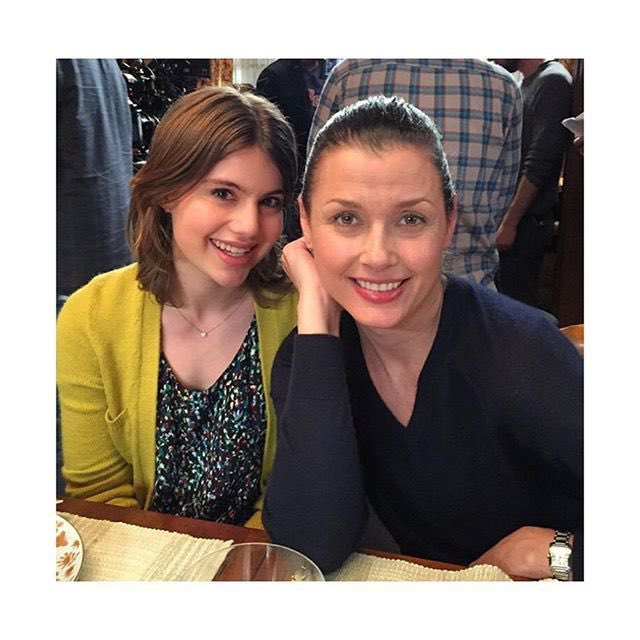 bridgetmoynahan's tweet photo. Wish I could post a photo of every one of the cast and crew who has helped make @BlueBloods_CBS what it is. It took a village and I love that village! See y'all at 11pm with a few tears in our eyes!

#BlueBloodsYearbook #bluebloods #bluebloodsfriday #bluebloodsfinale #onelasttime https://t.co/8sJOmaRVmH