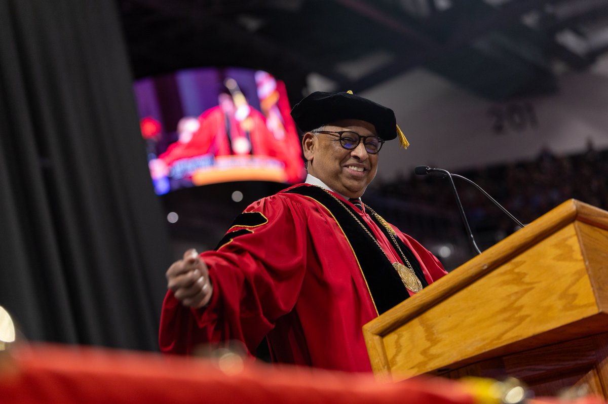 uofcincy's tweet photo. “Stay curious, stay humble, and above all else, stay well.” - @Prez_Pinto https://t.co/Ktn50FCo7l