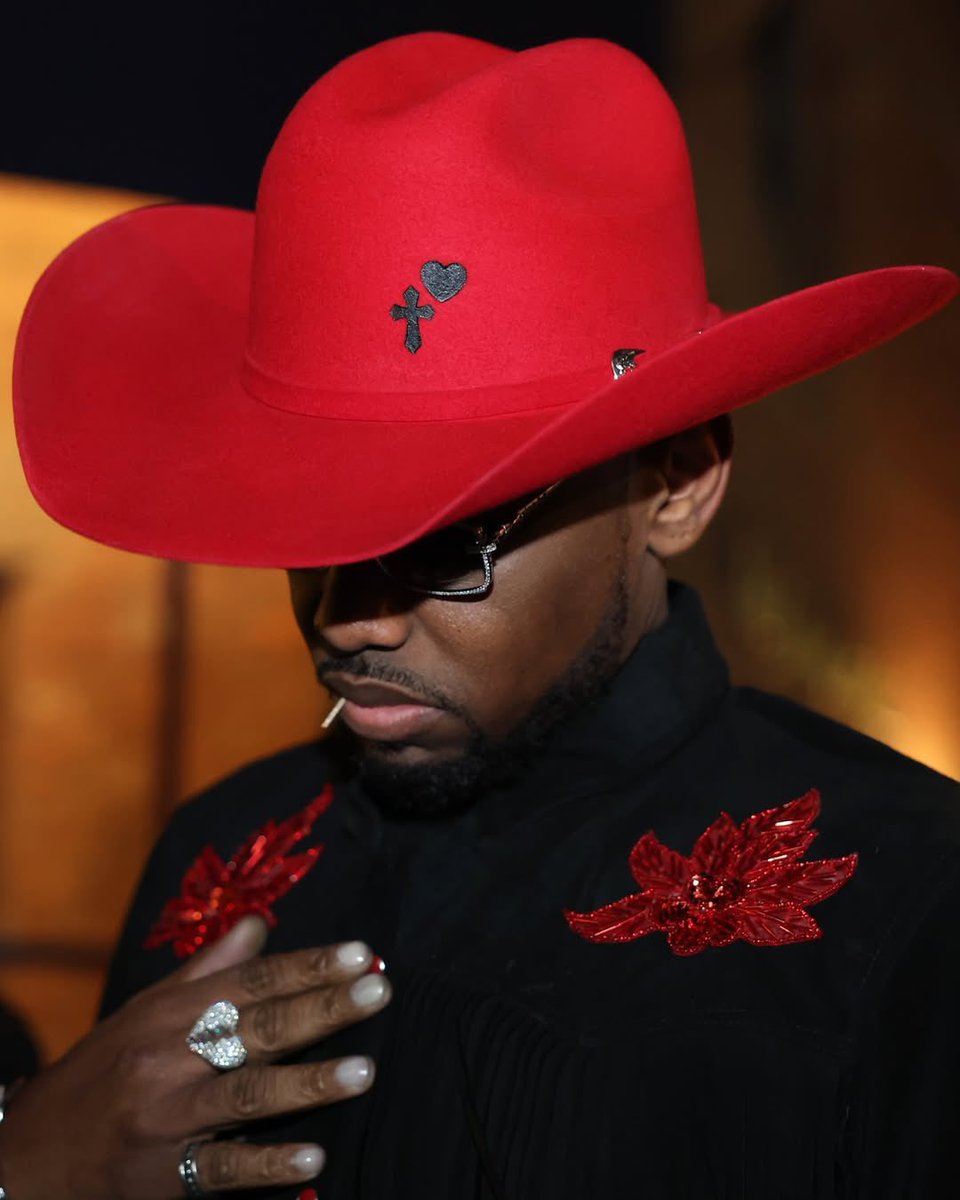 Client <a href="/myfabolouslife/">Fabolous</a> Wearing Bespoke 5001 Flavors Clothing Co. Western Shirt. 

For Orders or Inquiries 5001flavors@gmail.com | ☎️ [646] 707-0070 | Or Visit Us At @haberdasherynyc 245 Lenox Ave. Bet. 122nd &amp; 123rd St. Harlem, NYC

#5001Flavors #HarlemHaberdashery