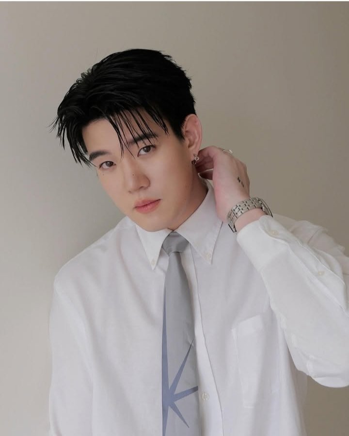 Nukhemjira's tweet photo. แสดงความยินดีกับพี่บัณฑิต..สุดหล่อ❤️❤️❤️พี่Gungun Love you นะ💓
#GunGunHDGraduationDay
#gungunHD https://t.co/Fm5MKP4vdW