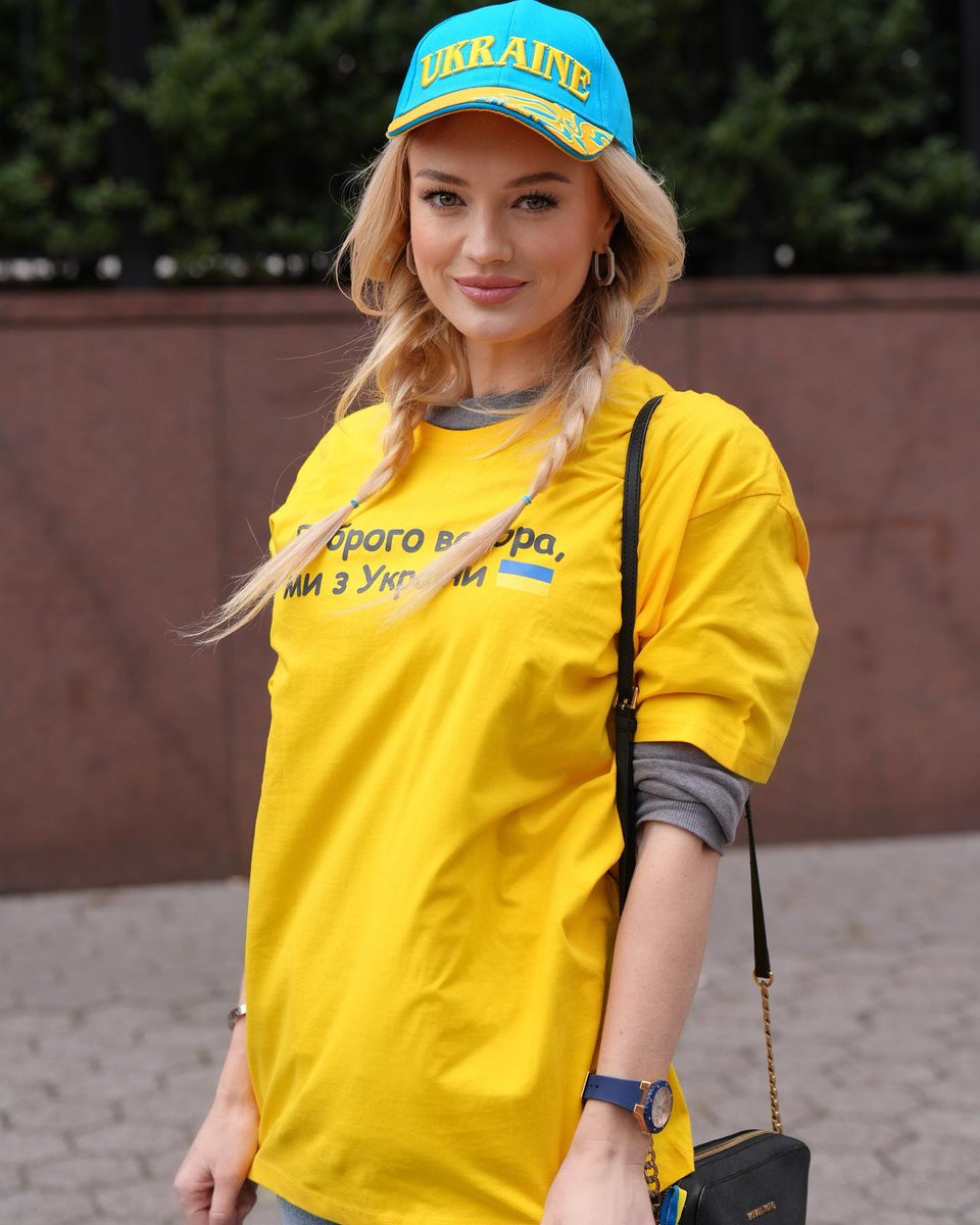 Irina74Irin's tweet photo. День Незалежності України в колі близьких людей українців. Всі ми як одна сімʼя, вся біль відчувається ніби твоя, радість також на всіх. Молимось, віримо, чекаємо перемогу, підтримуємо наших захисників і знаємо, що наступні Дні Незалежності Україна буде вільна🙌 https://t.co/H9lUnvt5mE