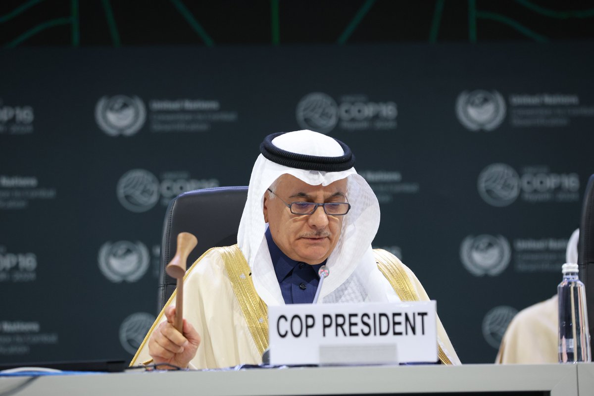 UNDPplanet's tweet photo. 🌴 At #COP16Riyadh, COP President Abdulrahman Abdulmohsen AlFadley, gaveled the largest-ever UNCCD COP to a close at 2:05 am

✅ 15 major decisions adopted
➡️ But parties need to continue discussions on hoped-for new drought framework 

Details  👉 https://t.co/Bt6N8Qk2rH https://t.co/agPWCp0iEy