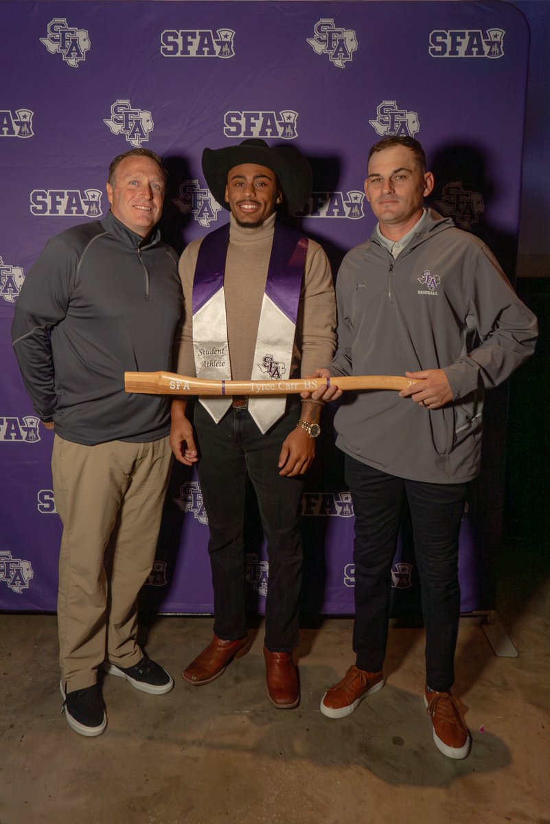 SFA_Baseball's tweet photo. We're proud of you guys 🪓

Congratulations on graduating and thank you for representing SFA Baseball!

#AxeEm https://t.co/tuZwjkYd0p