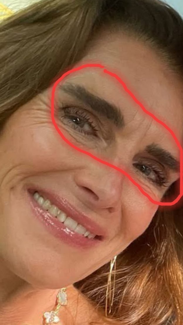 BenRoberts2612w's tweet image. A happy inductee into the #FemaleEyebrowHallOfFame

#WowBrows