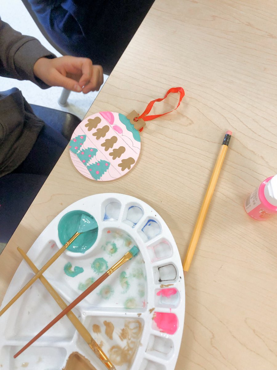 Continually impressed by the talent and creativity of our Intermediate art club 🤗🎄✨ <a href="/StCeciliaHCDSB/">StCeciliaHCDSB</a>