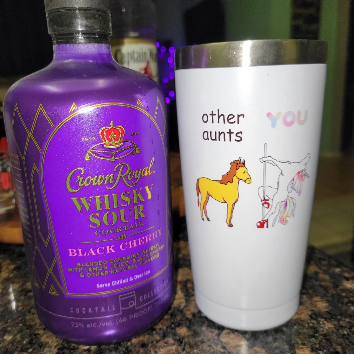 yes_hi_hello_'s tweet photo. Tonight's beverage 😊 cheers y'all.
#WhenInTexas https://t.co/wtgkljjI8y