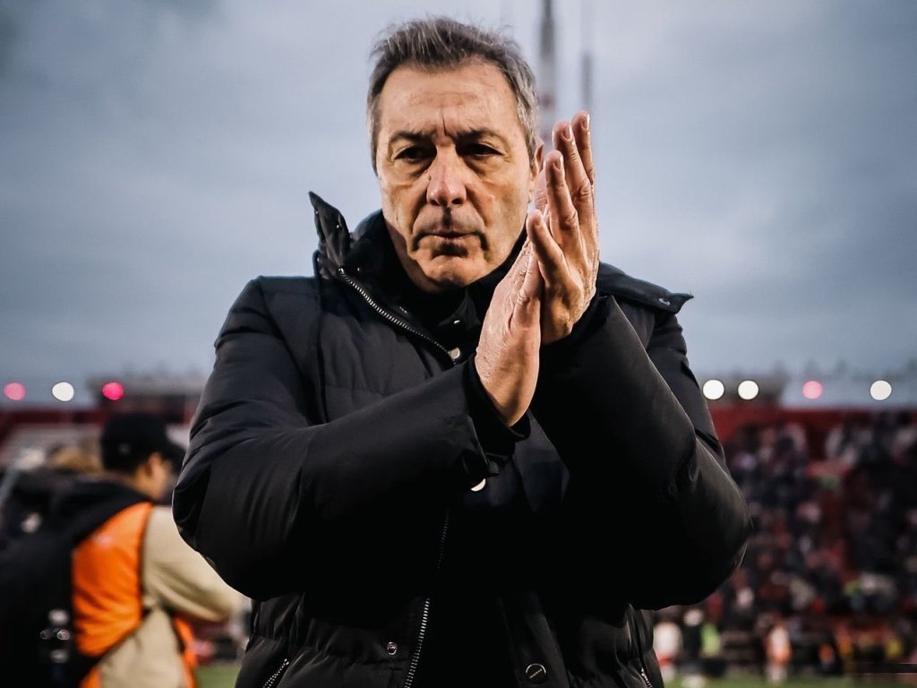 globo_late's tweet photo. Kudelka🎙: “Nosotros no estuvimos en ese momento, pero sé lo que pasó porque vi el partido. No es una revancha para nosotros, son dos cosas atemporales. Es más, Ángel Cappa dijo que no tiene nada que ver una cosa con otra, que no se tapa
@cahuracan @late931oficial #Globo #Huracan https://t.co/ZevARXJWGh