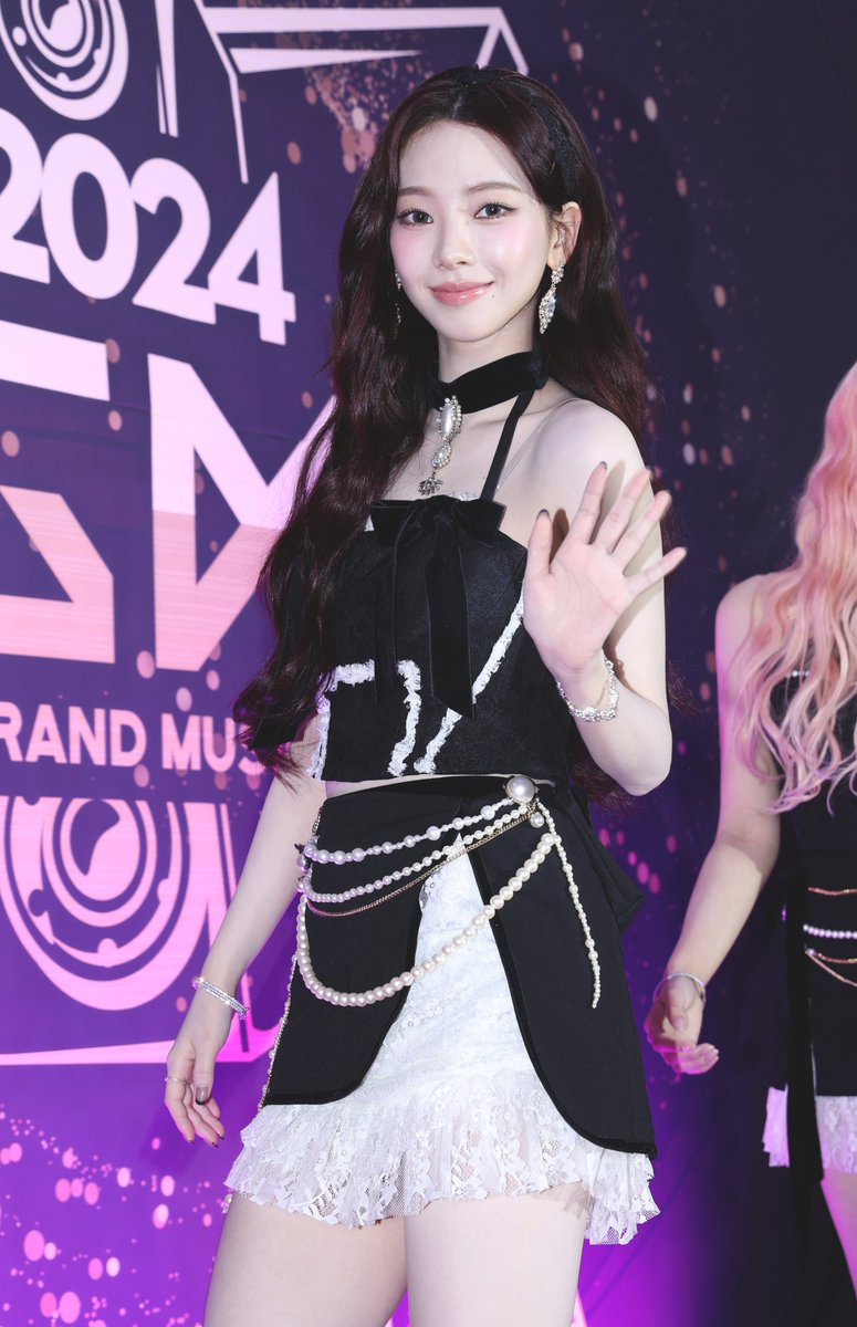 fxaina_'s tweet photo. ๐๏ธ โโโ ( ๐๐ข๐ง๐ ๐ฎ๐ฉ๐๐๐ญ๐ ! ) ๐ญ๐ โน
Feliz de estar en la fiesta del primer mes del rol. #glparty https://t.co/GsT4jEwkdx