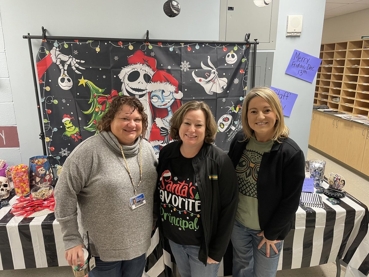 Andrea Palmisano (@mspalmisano) on Twitter photo We had such a great day celebrating teachers and students that displayed virtues. Bonus students and I planned to wear boots and most of us remembered! <a href="/TeamDundalkES/">TeamDundalkES</a> <a href="/MrsRodgers707/">Katie Rodgers</a> @JenPilarski 💚🦉💚 We had such a great day celebrating teachers and students that displayed virtues. Bonus students and I planned to wear boots and most of us remembered! <a href="/TeamDundalkES/">TeamDundalkES</a> <a href="/MrsRodgers707/">Katie Rodgers</a> @JenPilarski 💚🦉💚